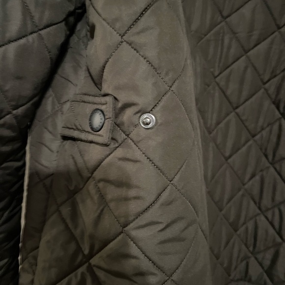 Men’s Barbour quilted leather trimmed jacket - Picture 13 of 16